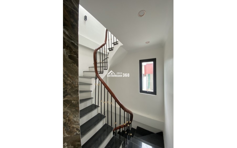 Tôi chủ nhà cho thuê nhà lô góc, mới,vỉa hè, 115m2- 5T, Duy Tân_45 Tr